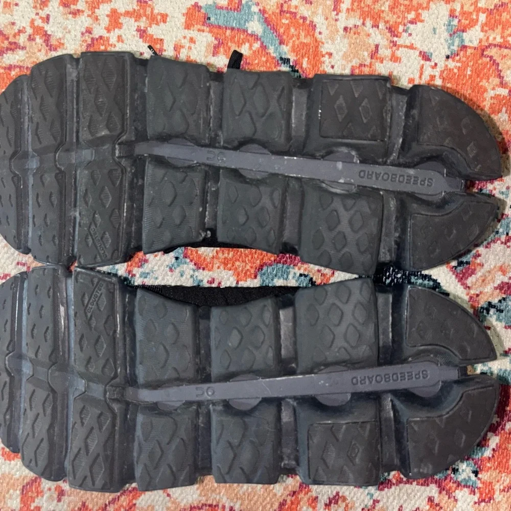 On Running Cloudswift Men's Athletic Shoes in Black - Picture 6 of 10